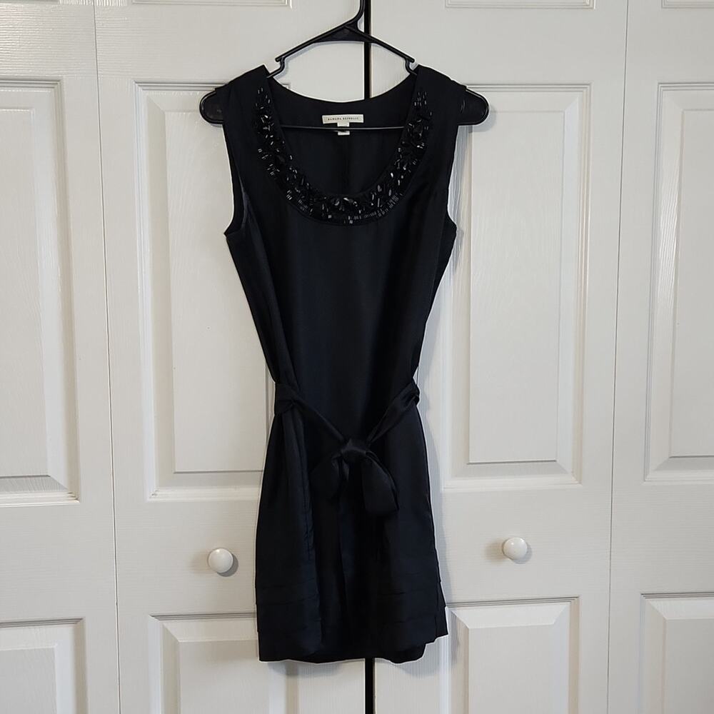 Banana Republic Women's Black 100% Silk Beaded Sleeveless Knee Length Dress SM